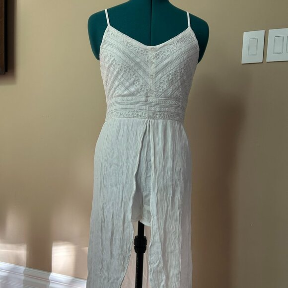 Forever 21 - Ivory short/skirt combination Romper one-piece.  Size Small. - Picture 1 of 8